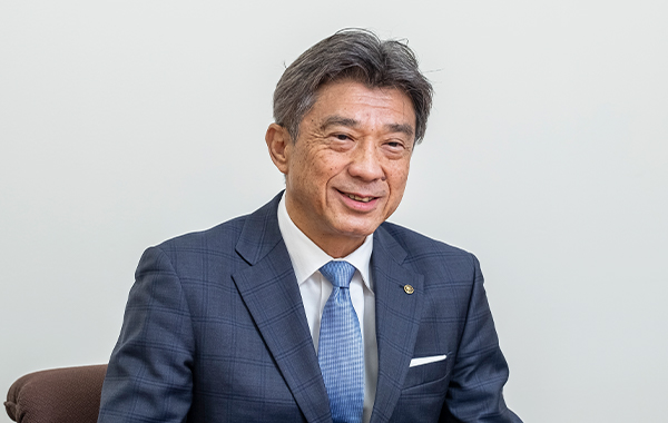 井端 俊彰 氏
