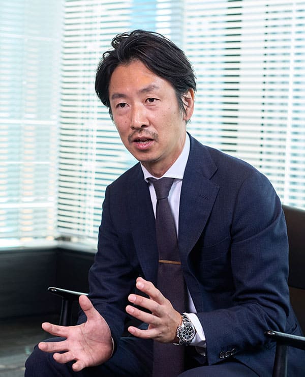 井上氏