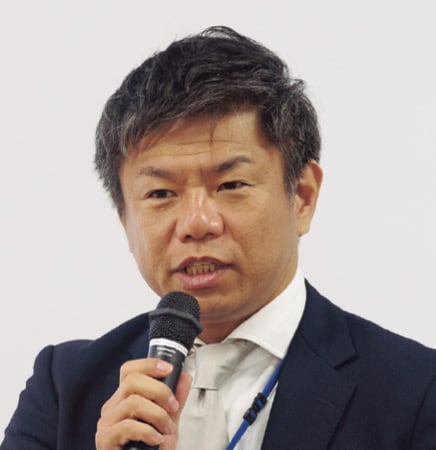 安松 健氏