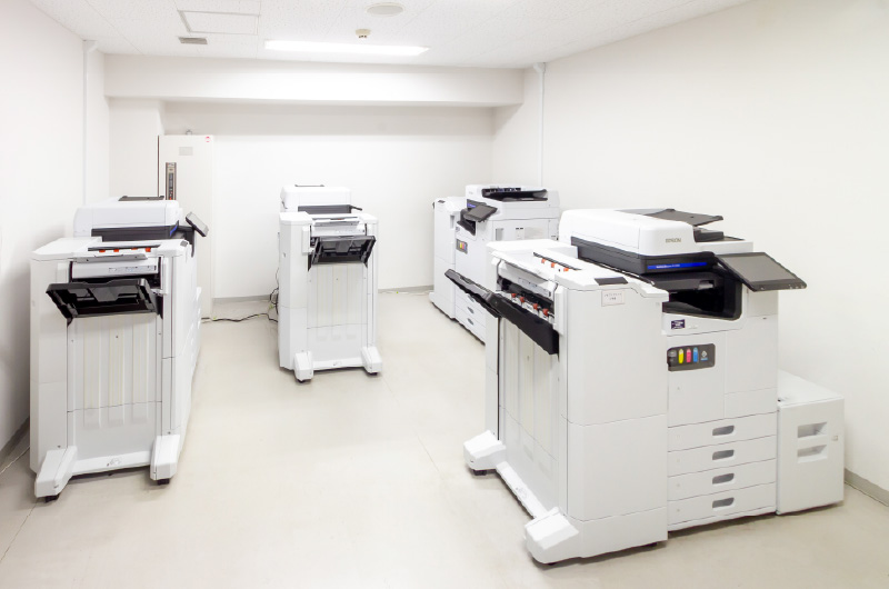 医療情報部に設置されたA3複合機。主にレセプト印刷などに使用されている