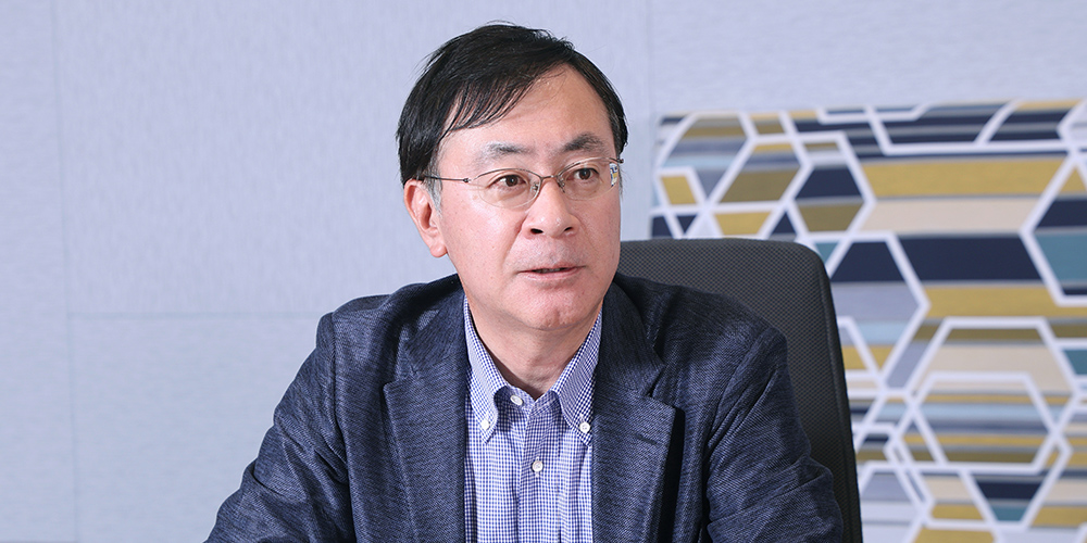 藤岡 良樹氏