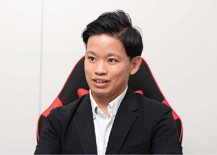 重綱 隼人 氏