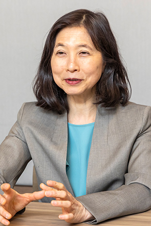 小野 奈海氏