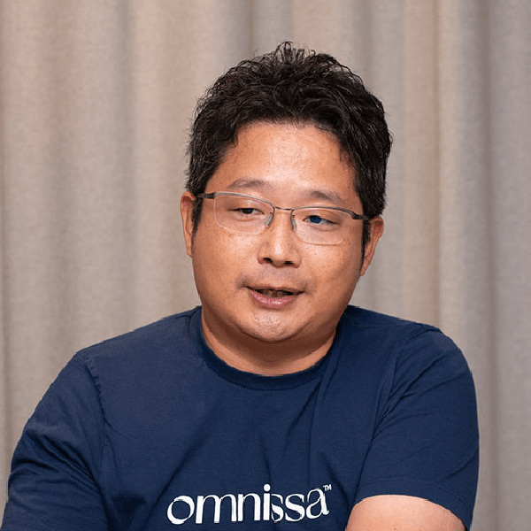 金 容鎮氏