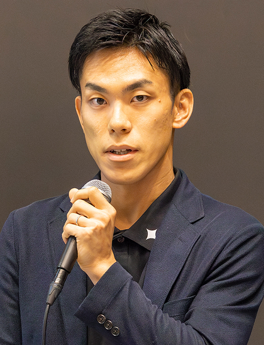 岩部 晃己 氏