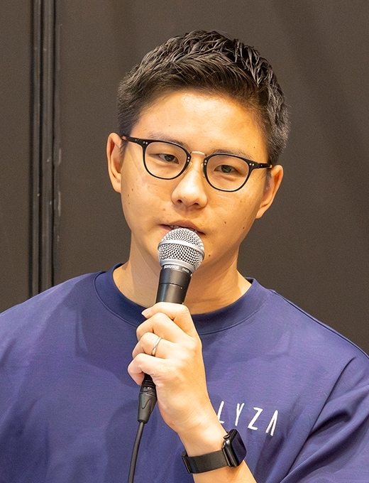 岩津 龍平 氏