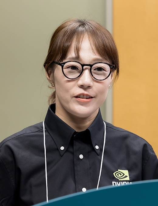 上野 温子 氏