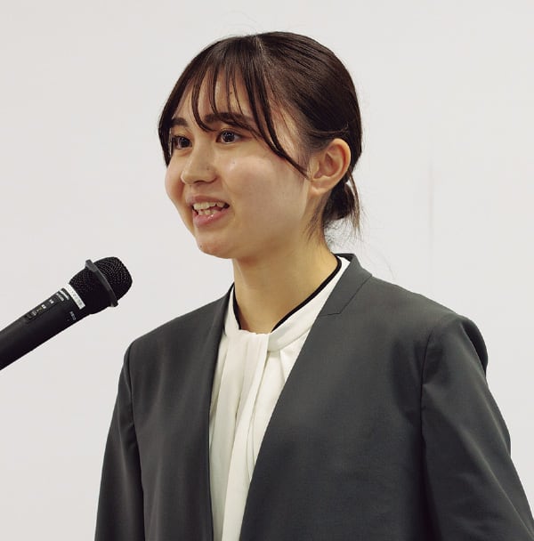 川中 美侑氏