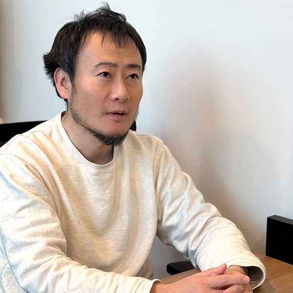 岡村氏