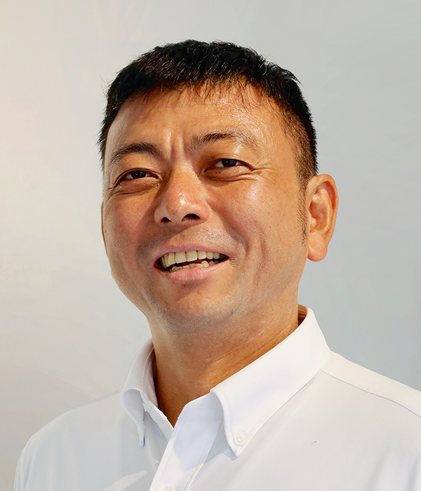 千足 英之 氏