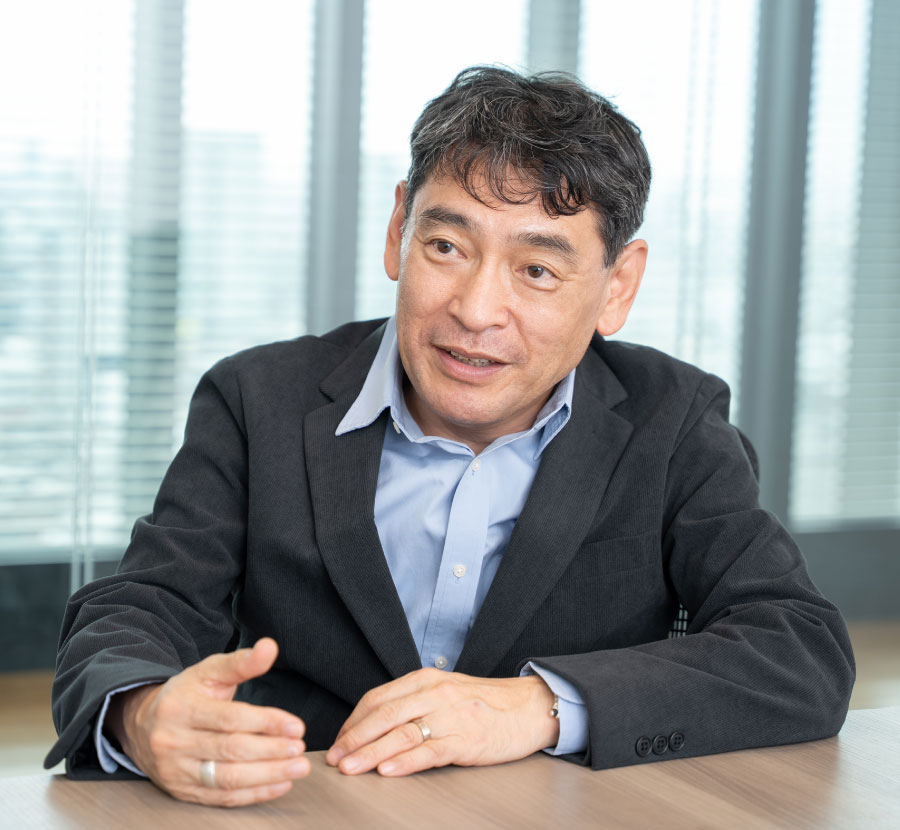 青嶋 稔 氏