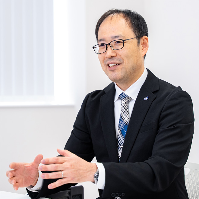 写真：飛沢健 氏