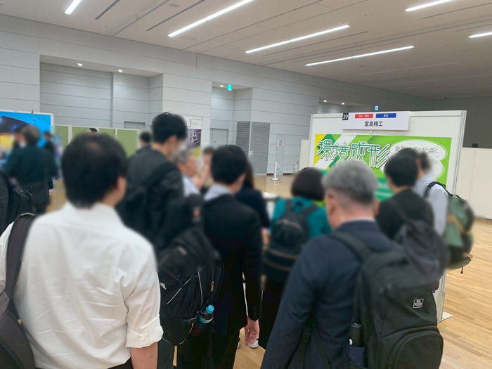 展示会シーン4