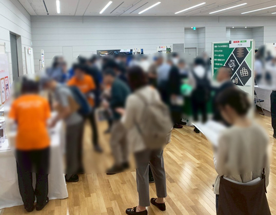 展示会シーン5