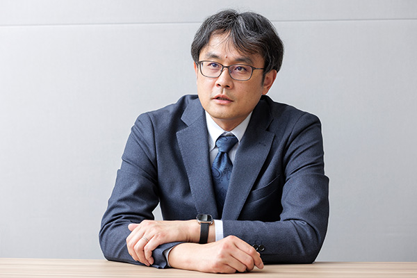 角 茂昭氏