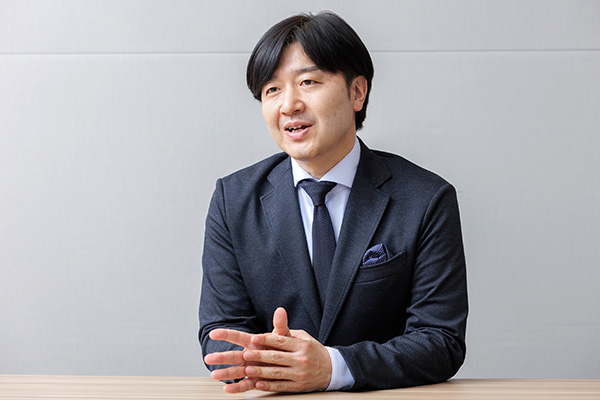 比毛 寛之氏