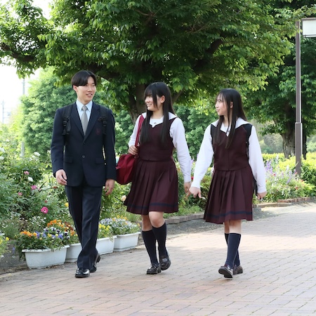 共愛学園 登校風景