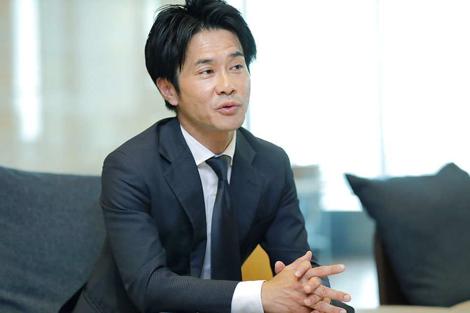 小林正寿 氏