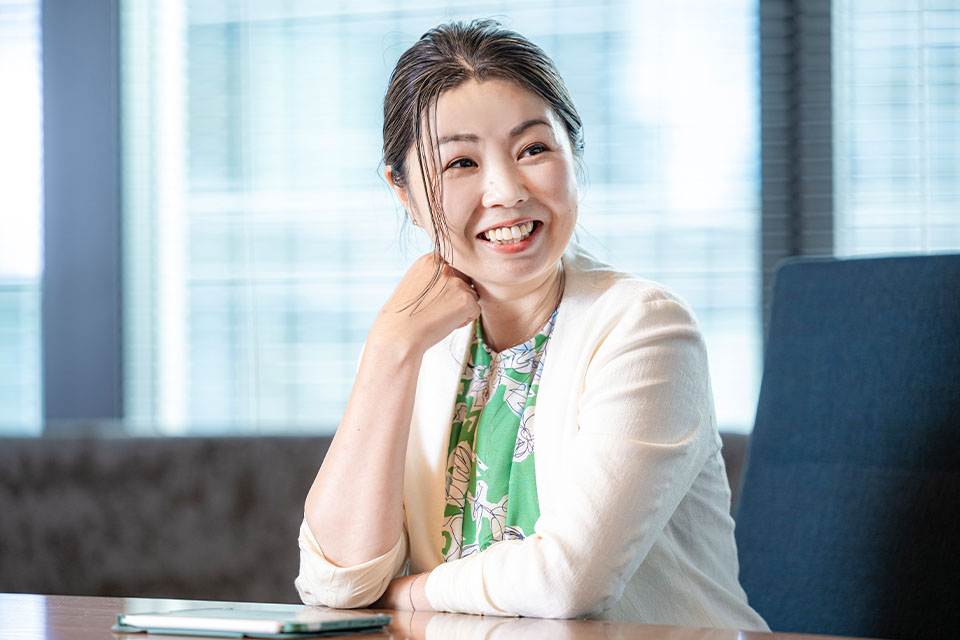 海津 恵 氏