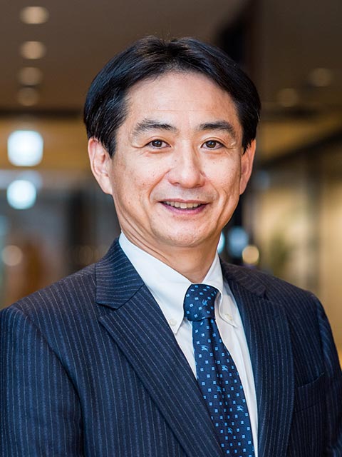 伊佐治光男 氏