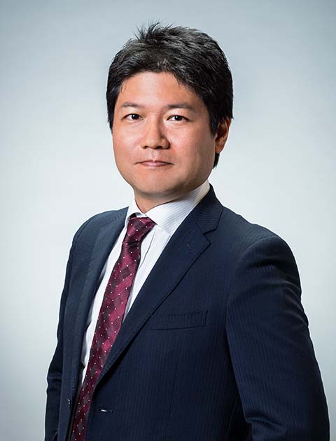 西尾友善 氏