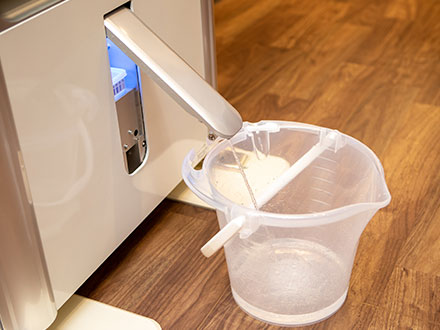電解水を取り出す