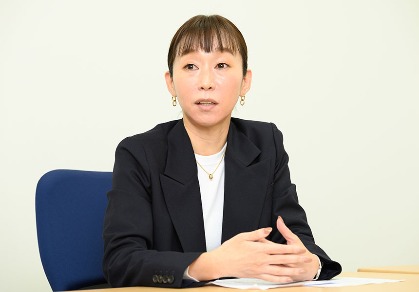 湯川 知子氏