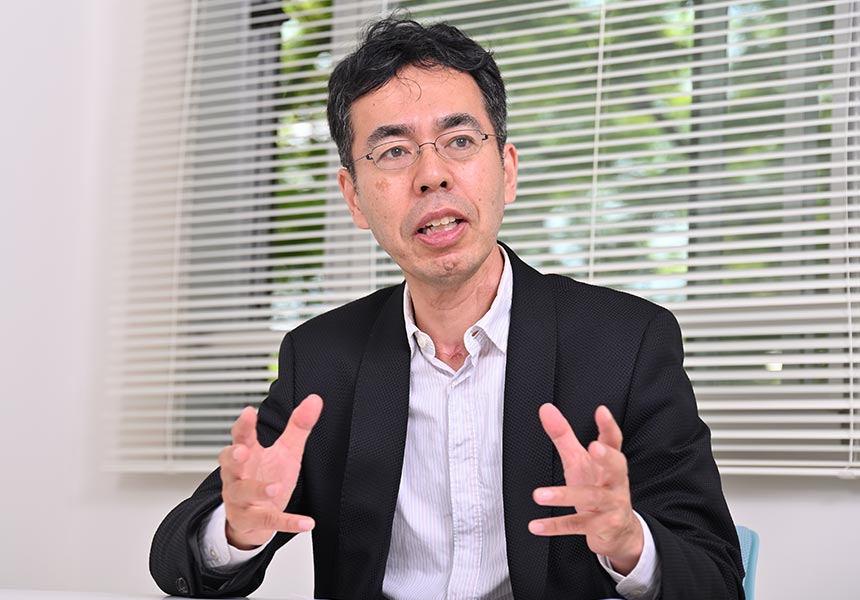 河本 薫氏