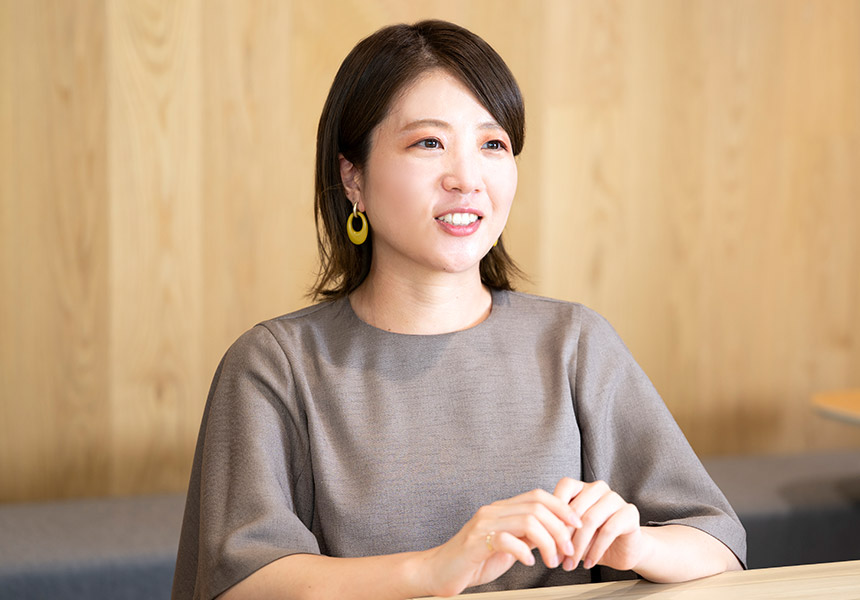井村 友美氏