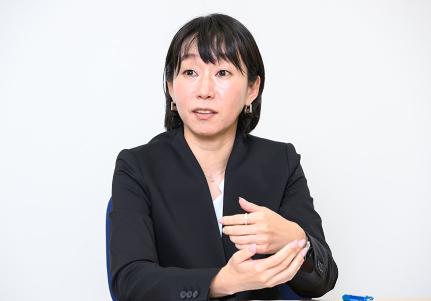湯川 知子氏