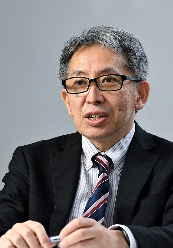 横山 尚人氏