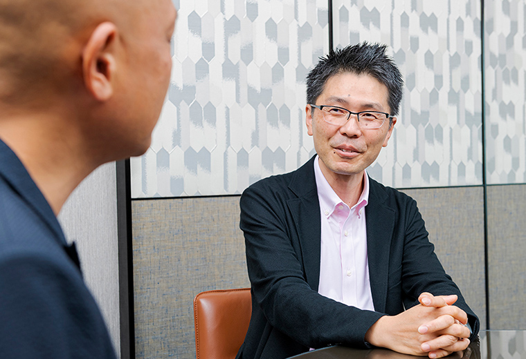 三宅貴浩 氏