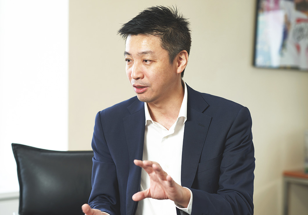小林 大介氏