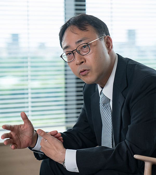 藤田 氏