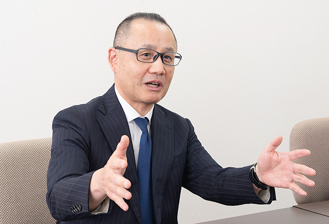 須藤 孝幸氏
