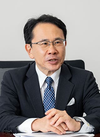 柳澤 氏