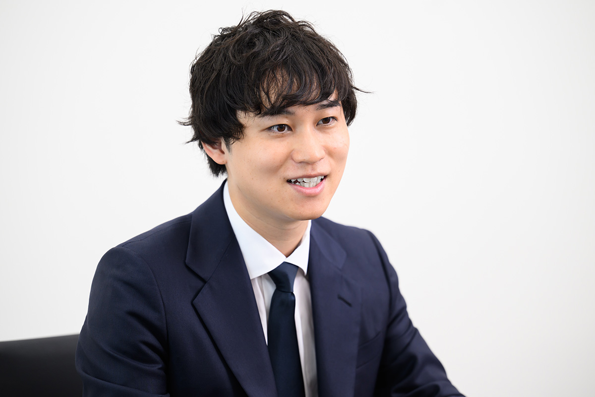 写真：佐上 峻作氏<
