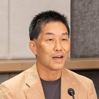 河西 敏章 氏