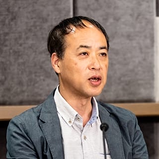 石山 恒貴 氏