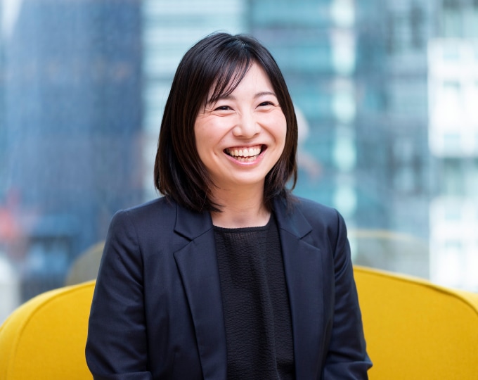 手嶋麻衣子氏