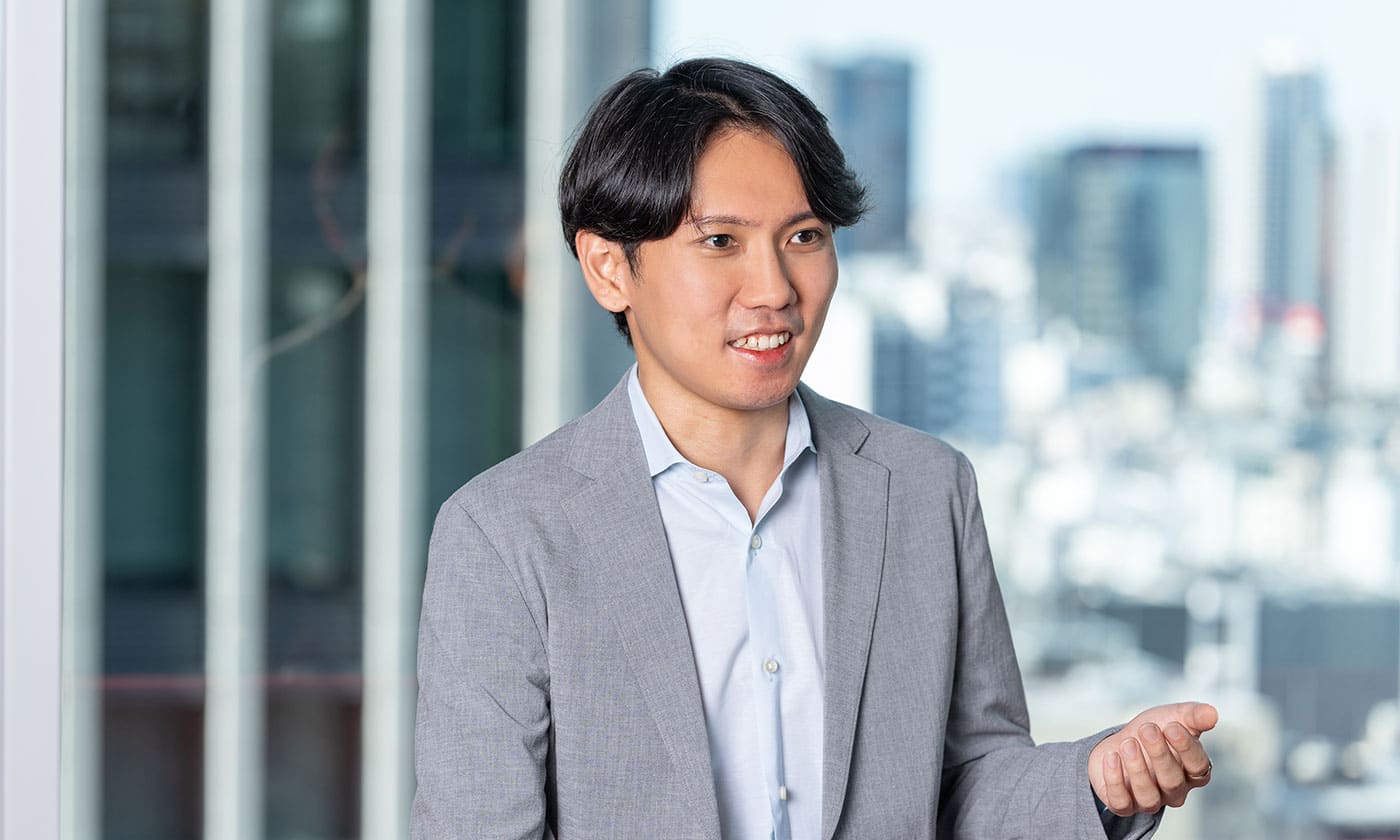上田 氏