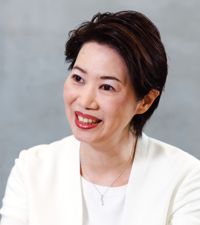 三神彩子所長