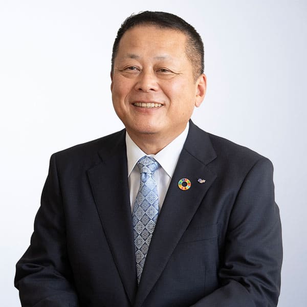 本村 氏