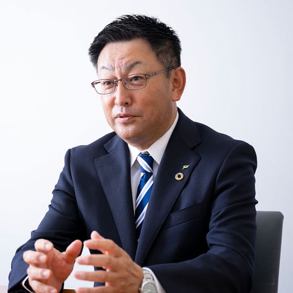 菅原 氏
