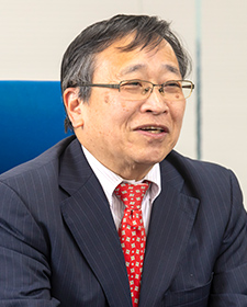 梶浦 敏範氏
