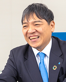 金井 孝三氏