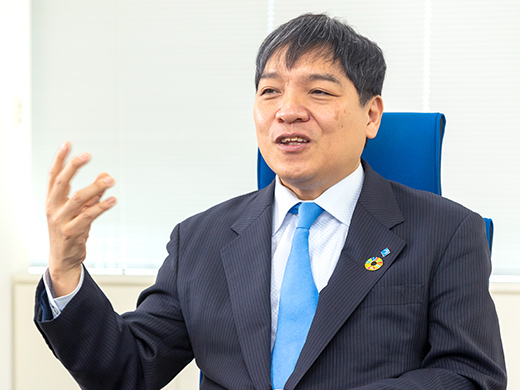 金井 孝三氏