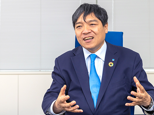 金井 孝三氏