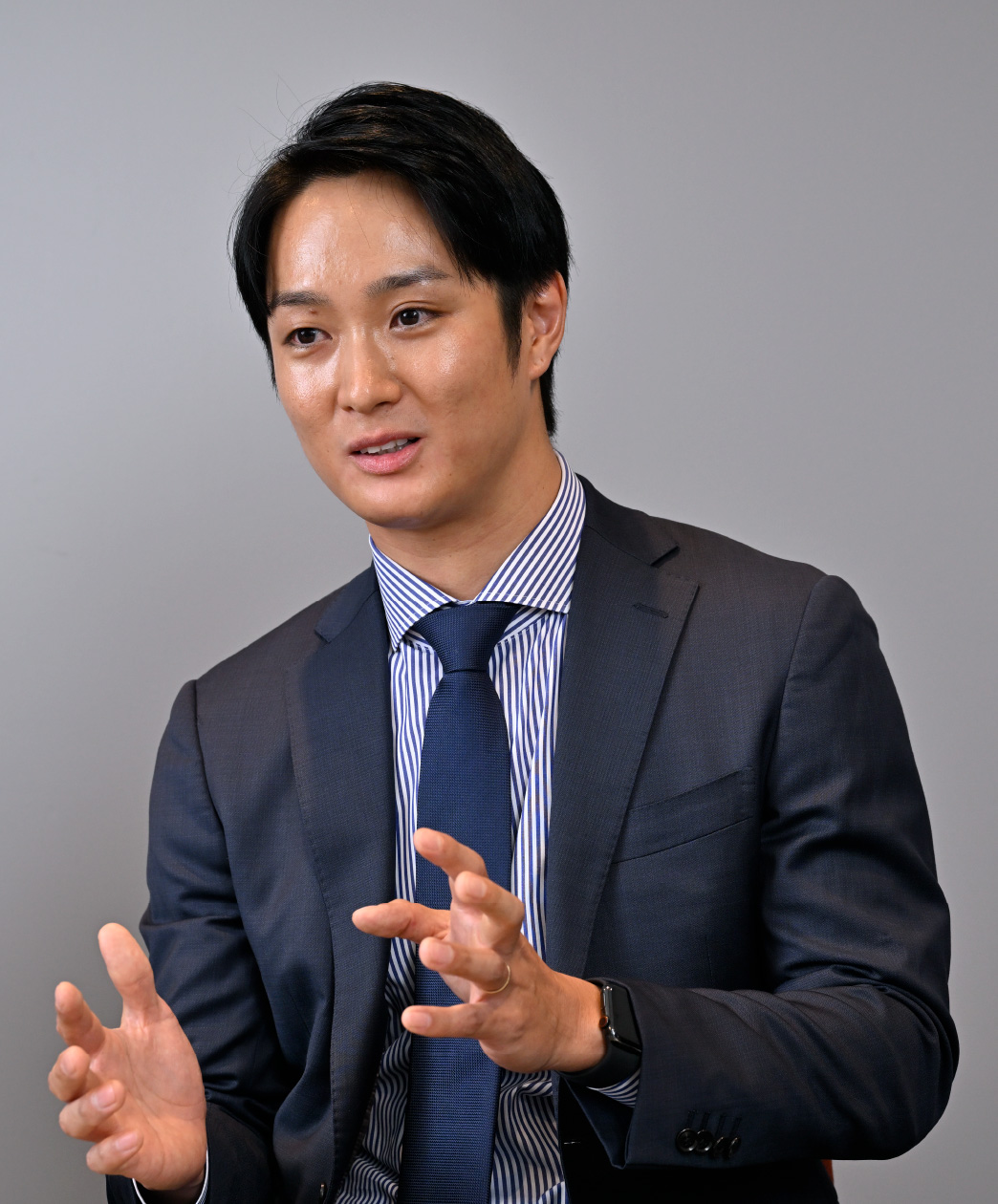 髙杉 向 氏