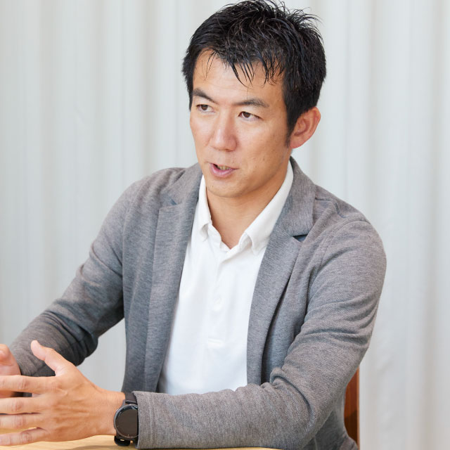 ビズリーチ 執行役員 CSMO ／ ビズリーチ事業部 事業部長 枝廣 憲 氏